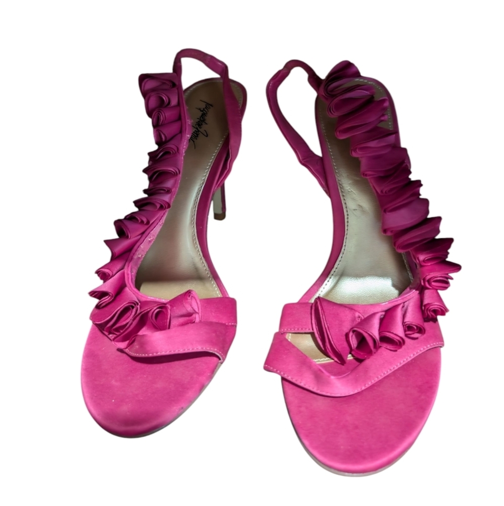 Jacqueline Ferrar Women's Strappy Ruffle Open Toe Slingback Shoes - Picture 10 of 16